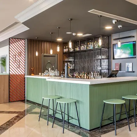 皇家贝拉维斯塔温泉酒店 4* 阿尔布费拉